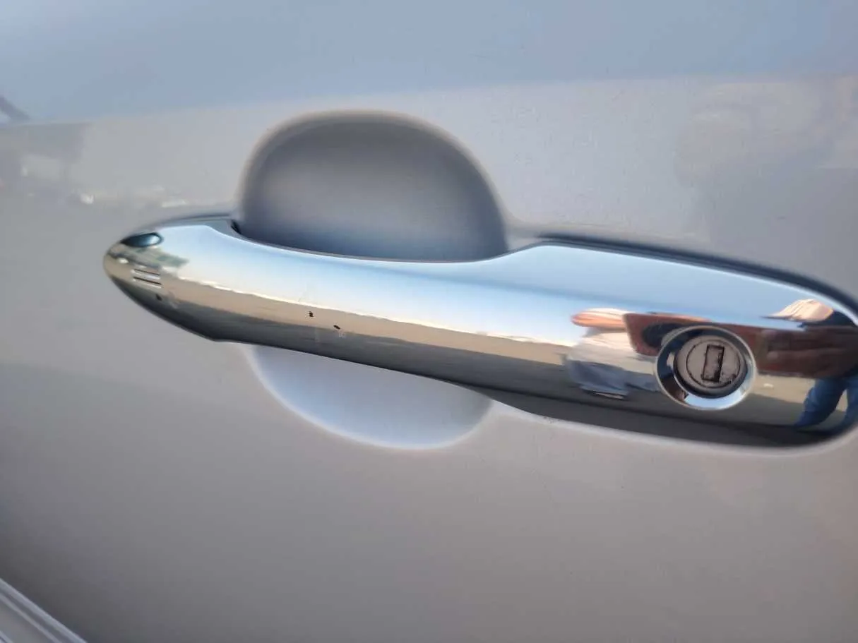 Car image 28