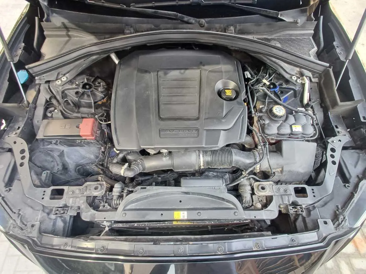 Car image 21