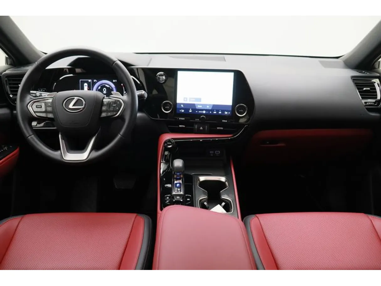 Car image 14