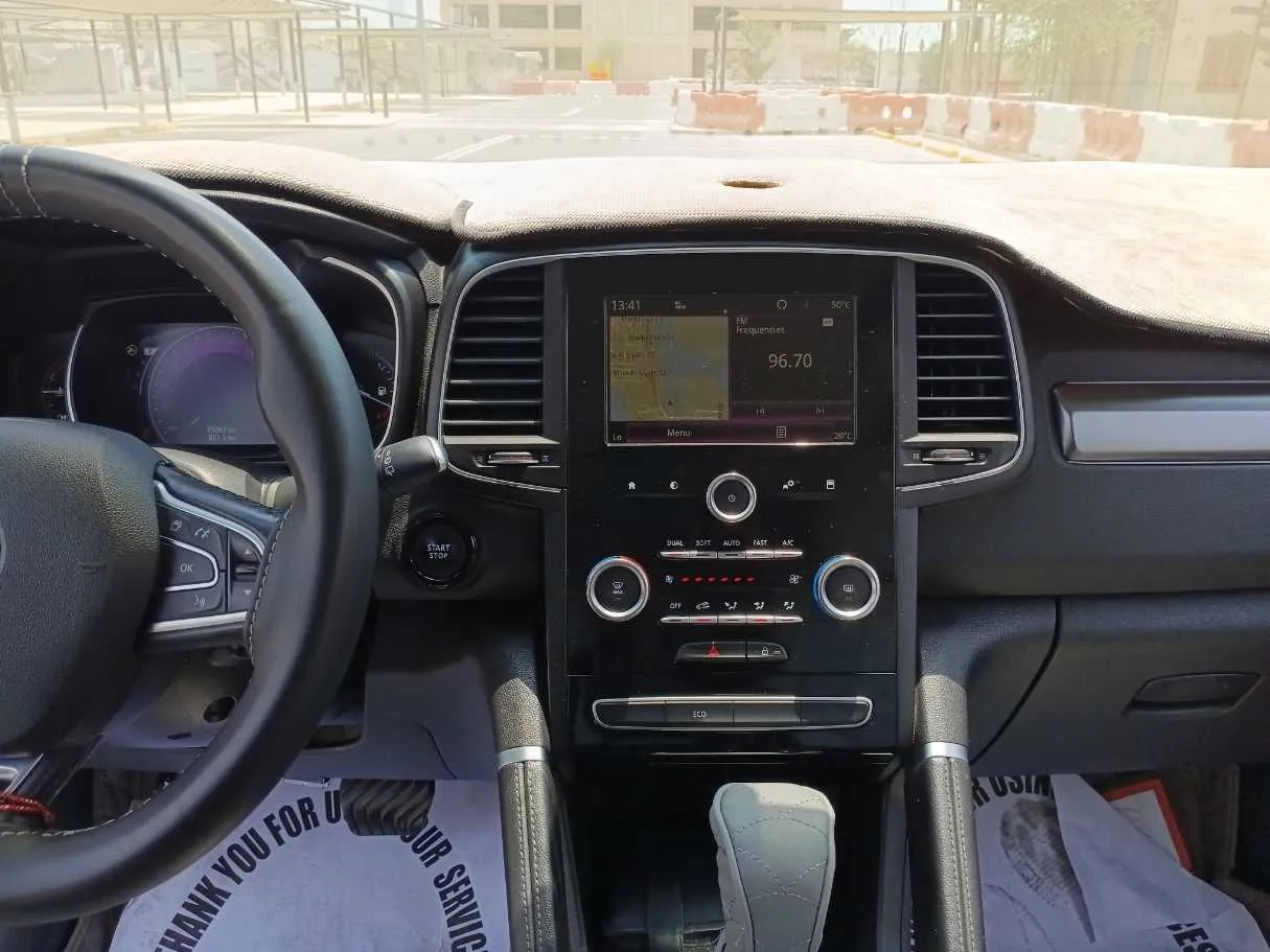 Car image 16