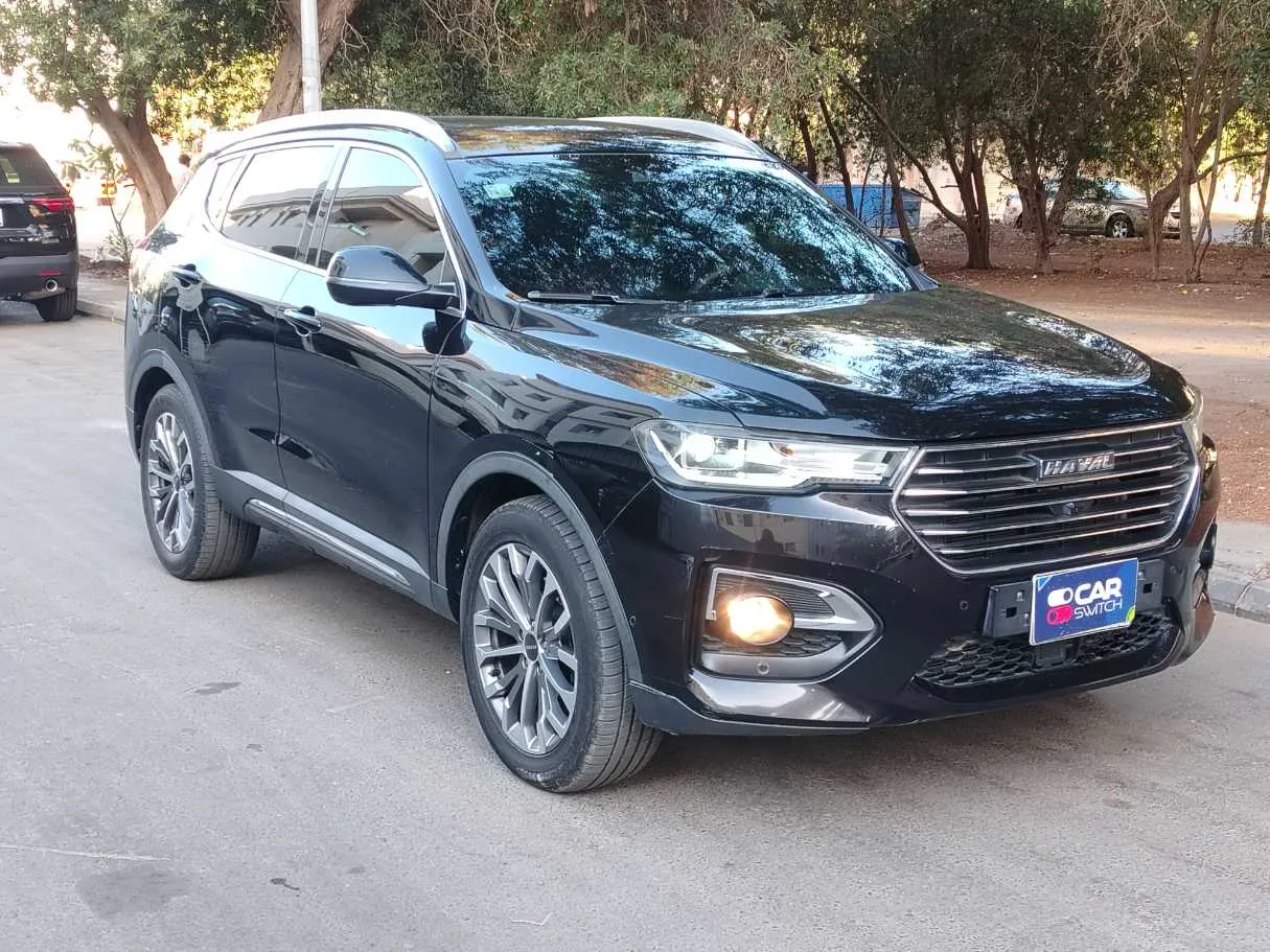 Car image 3