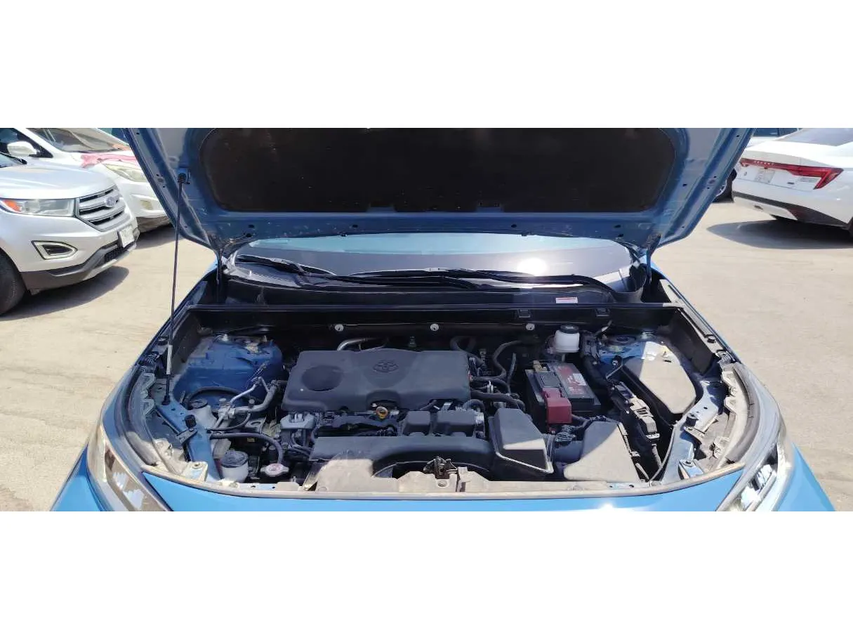 Car image 30
