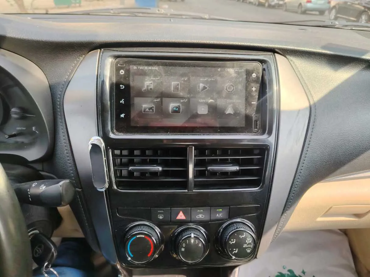 Car image 26
