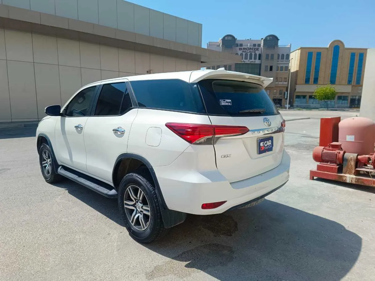 Car image 7