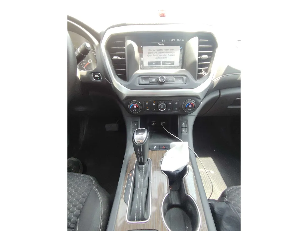 Car image 19