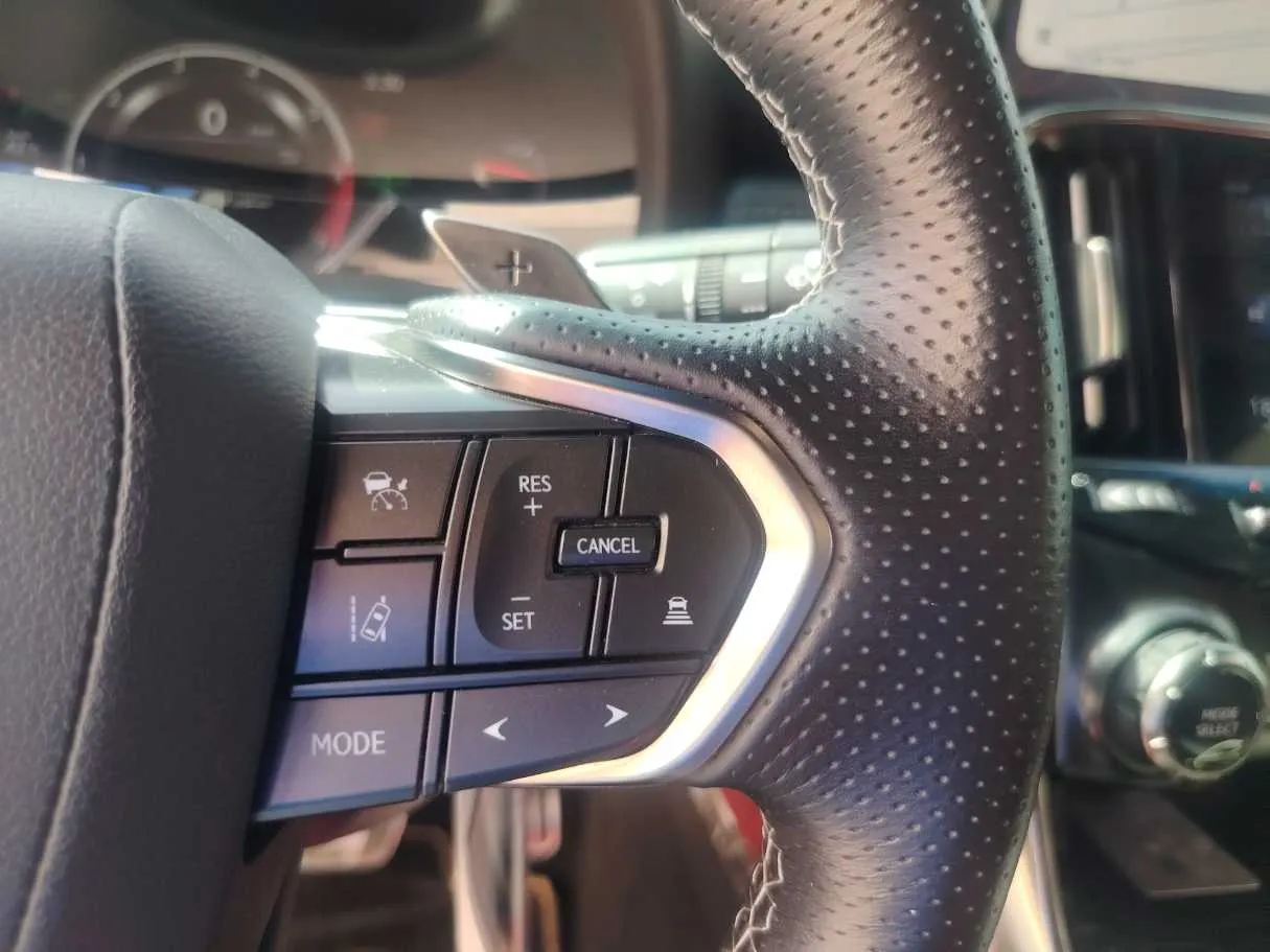 Car image 29