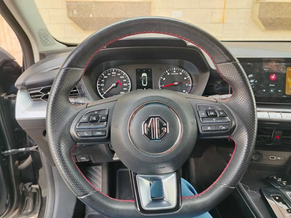 Car image 29