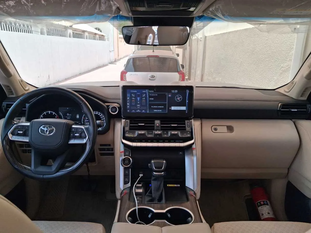 Car image 22