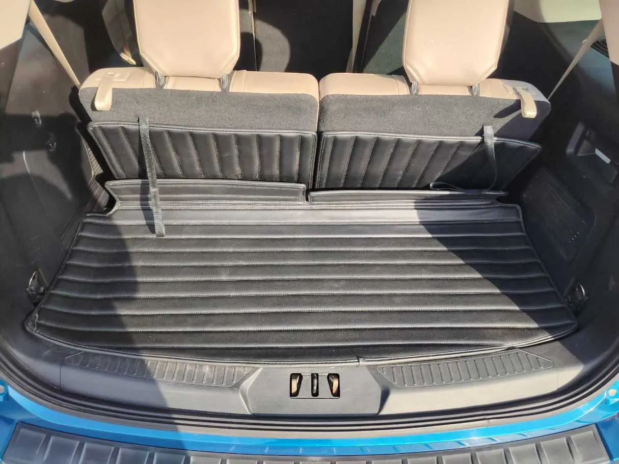 Car image 32