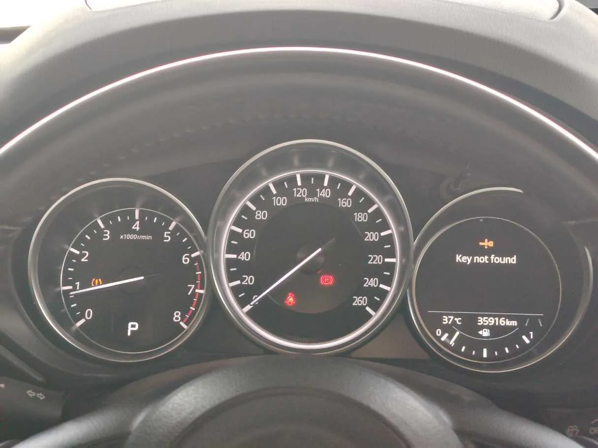 Car image 32