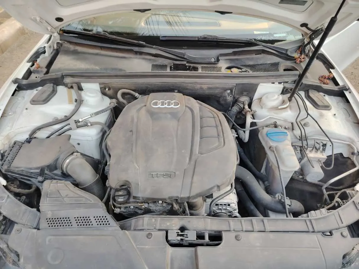 Car image 32