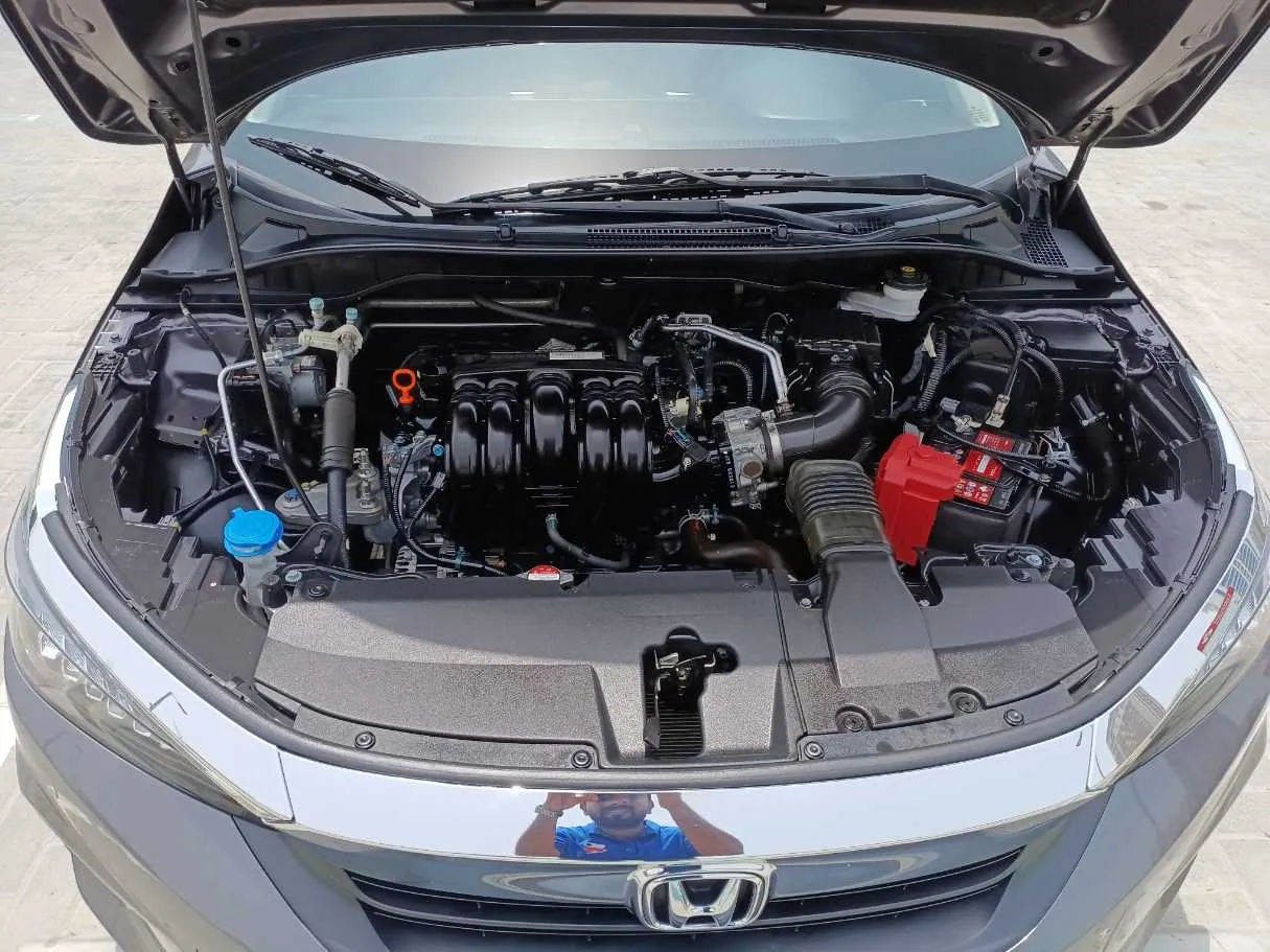 Car image 21