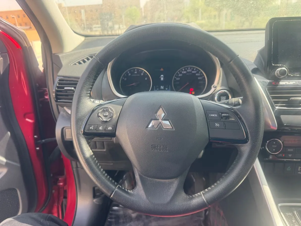 Car image 17