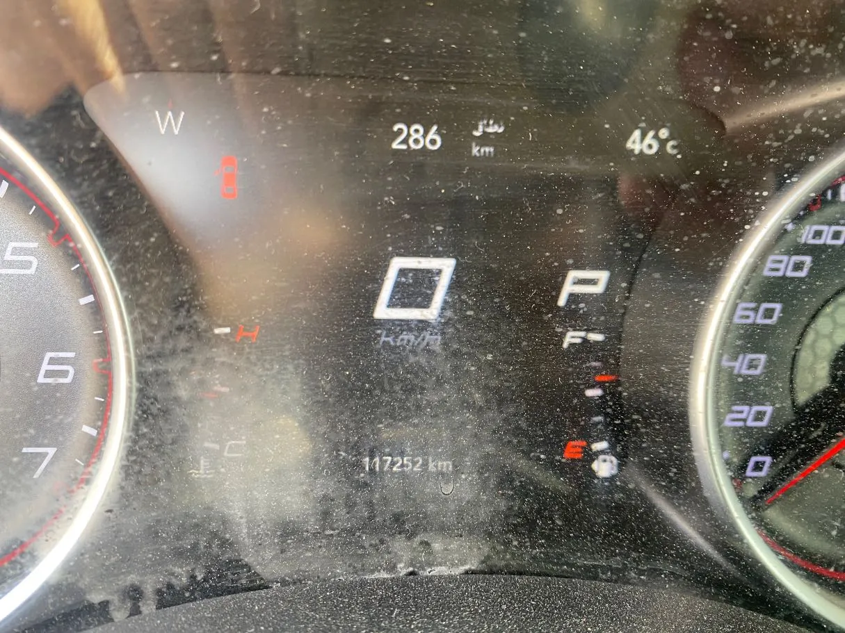 Car image 18