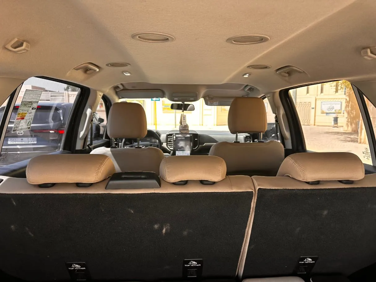 Car image 23