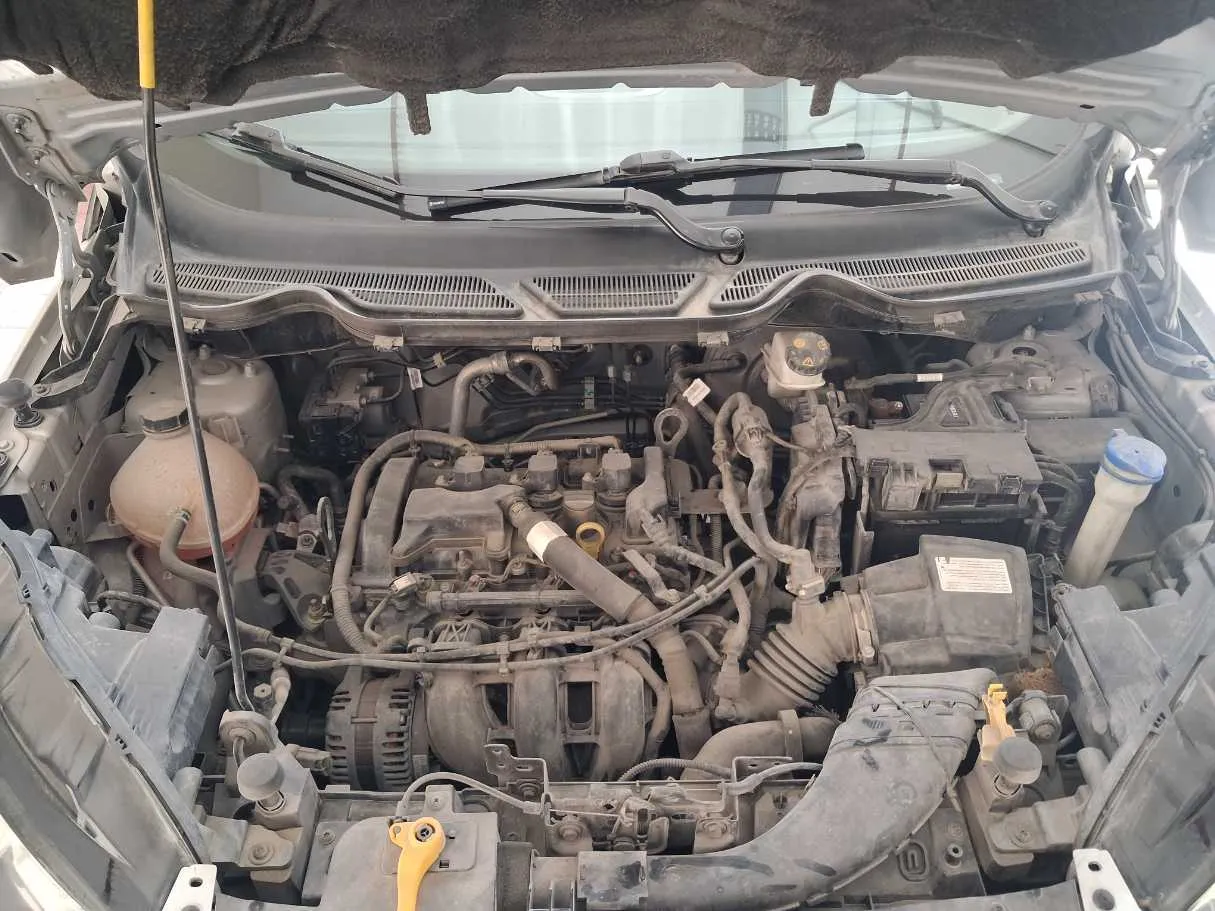 Car image 20