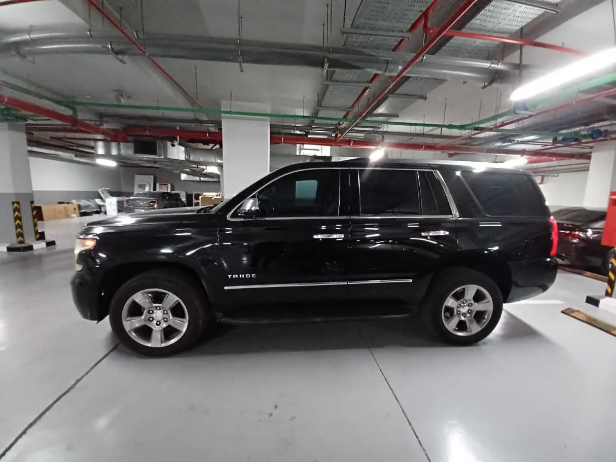 Car image 8