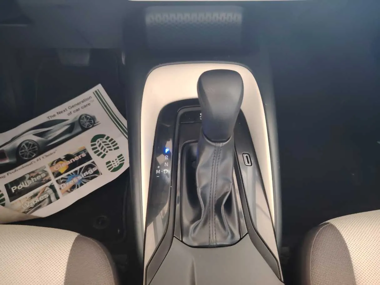 Car image 20