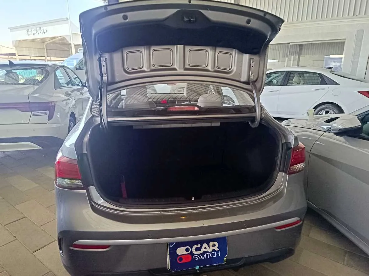 Car image 22