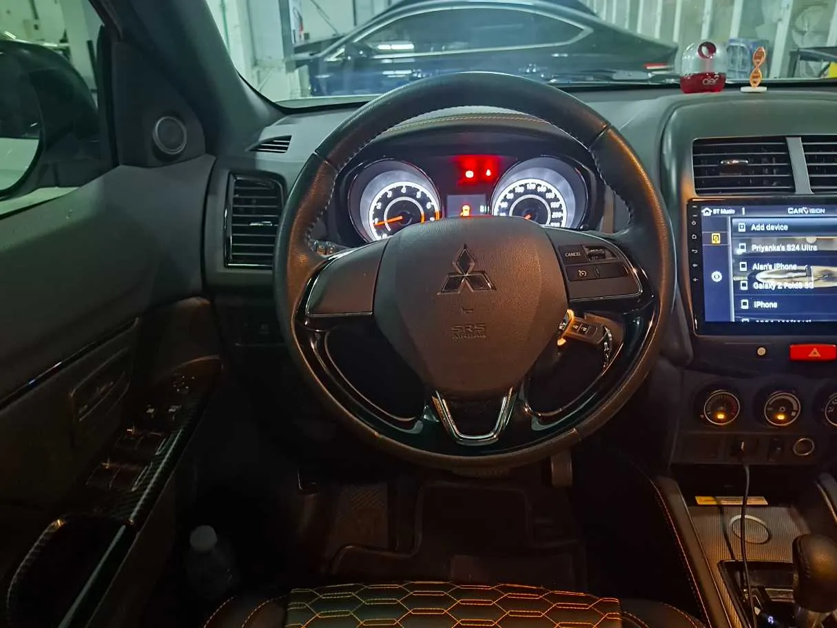 Car image 14