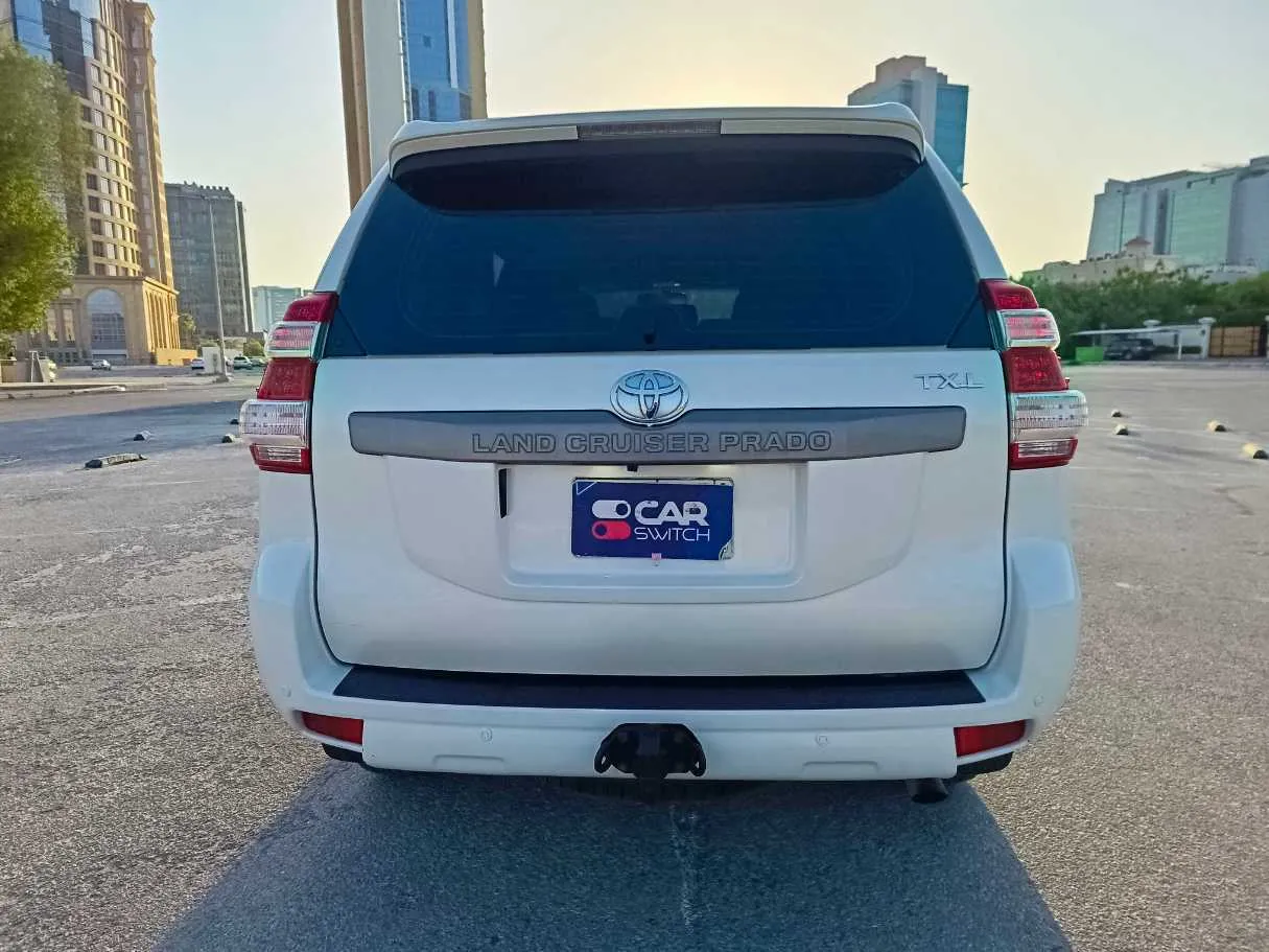 Car image 7
