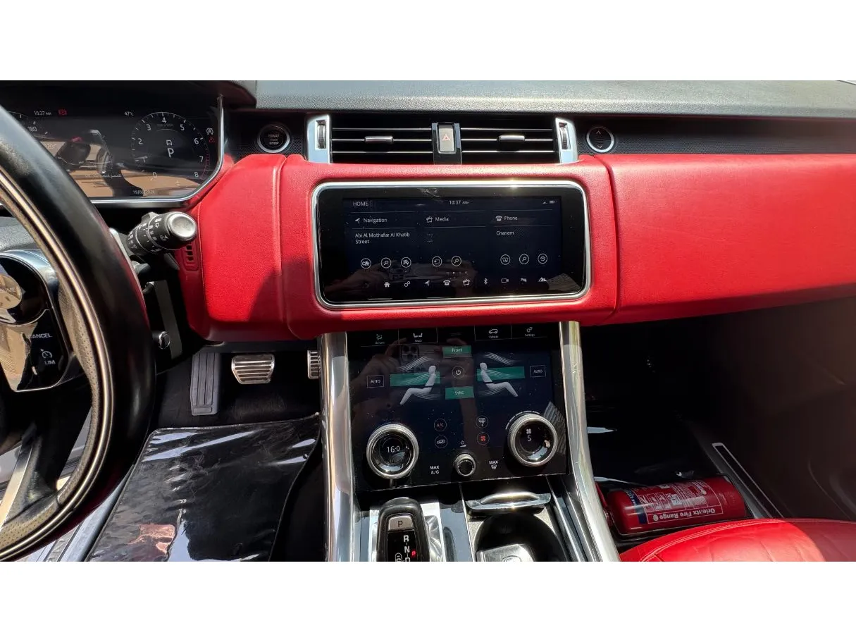 Car image 17