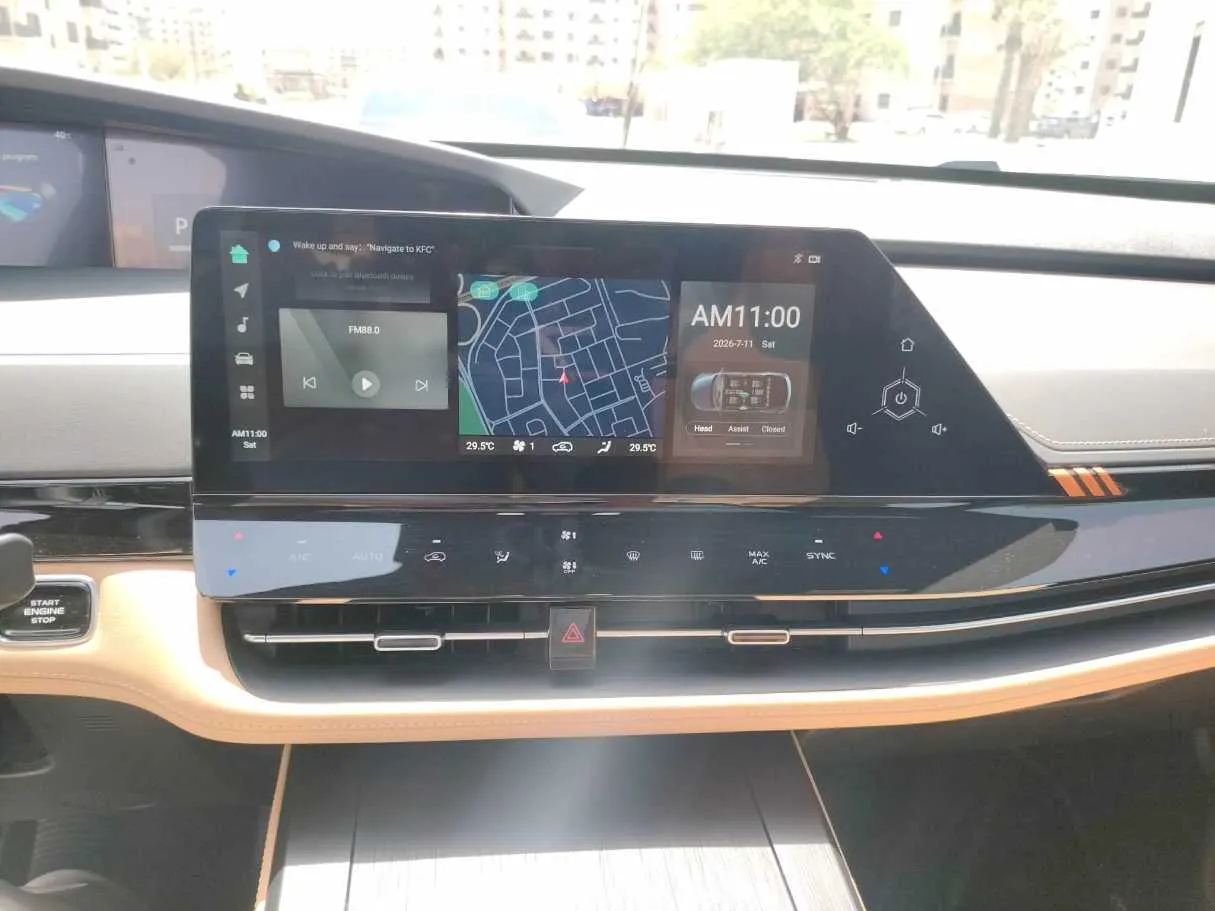 Car image 24