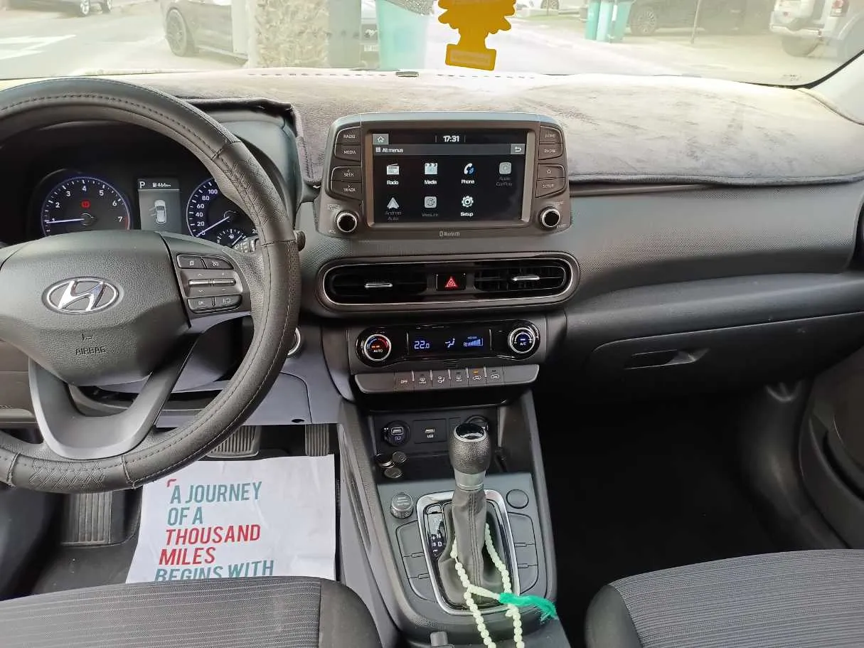 Car image 17