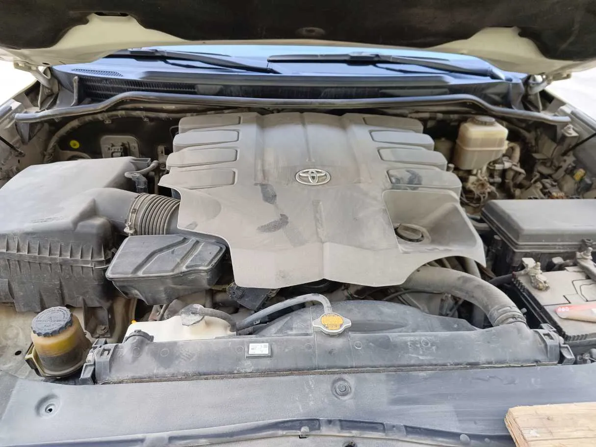 Car image 37