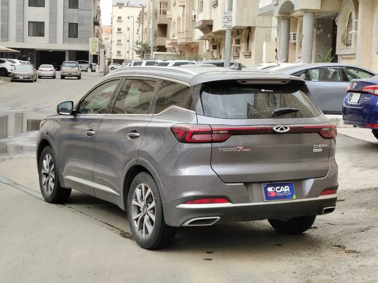 Car image 7