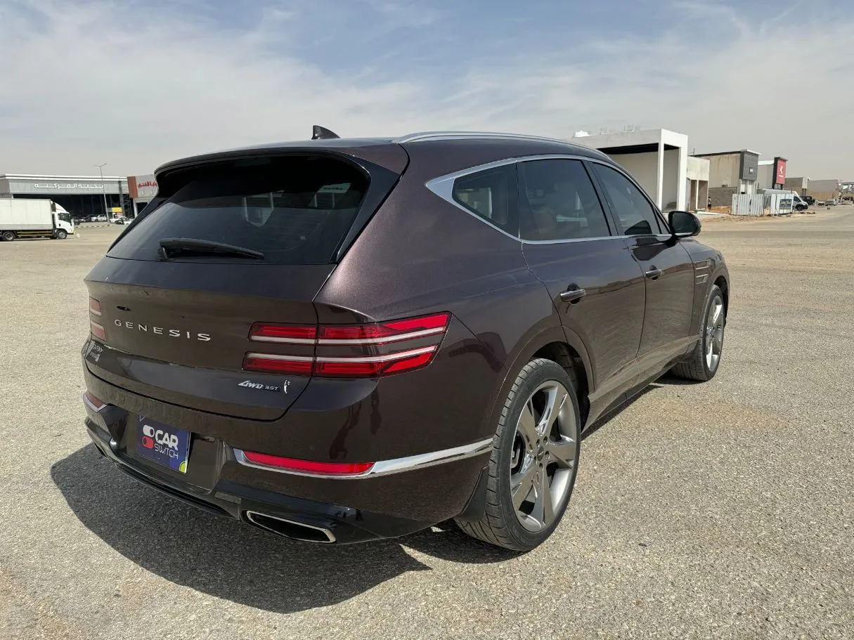 Car image 5