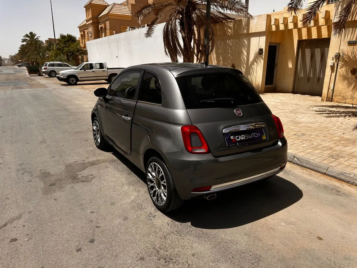 Car image 7