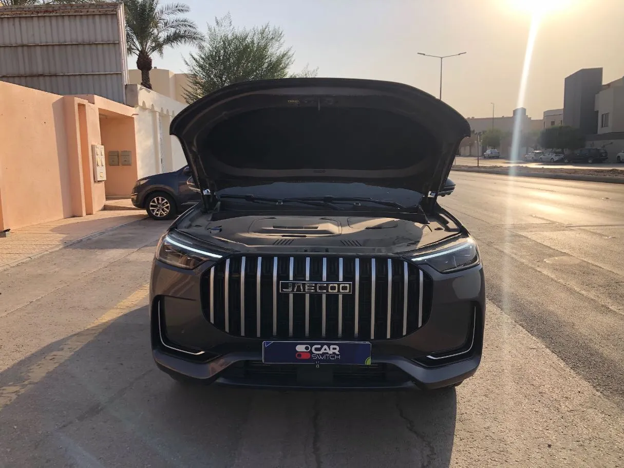 Car image 25
