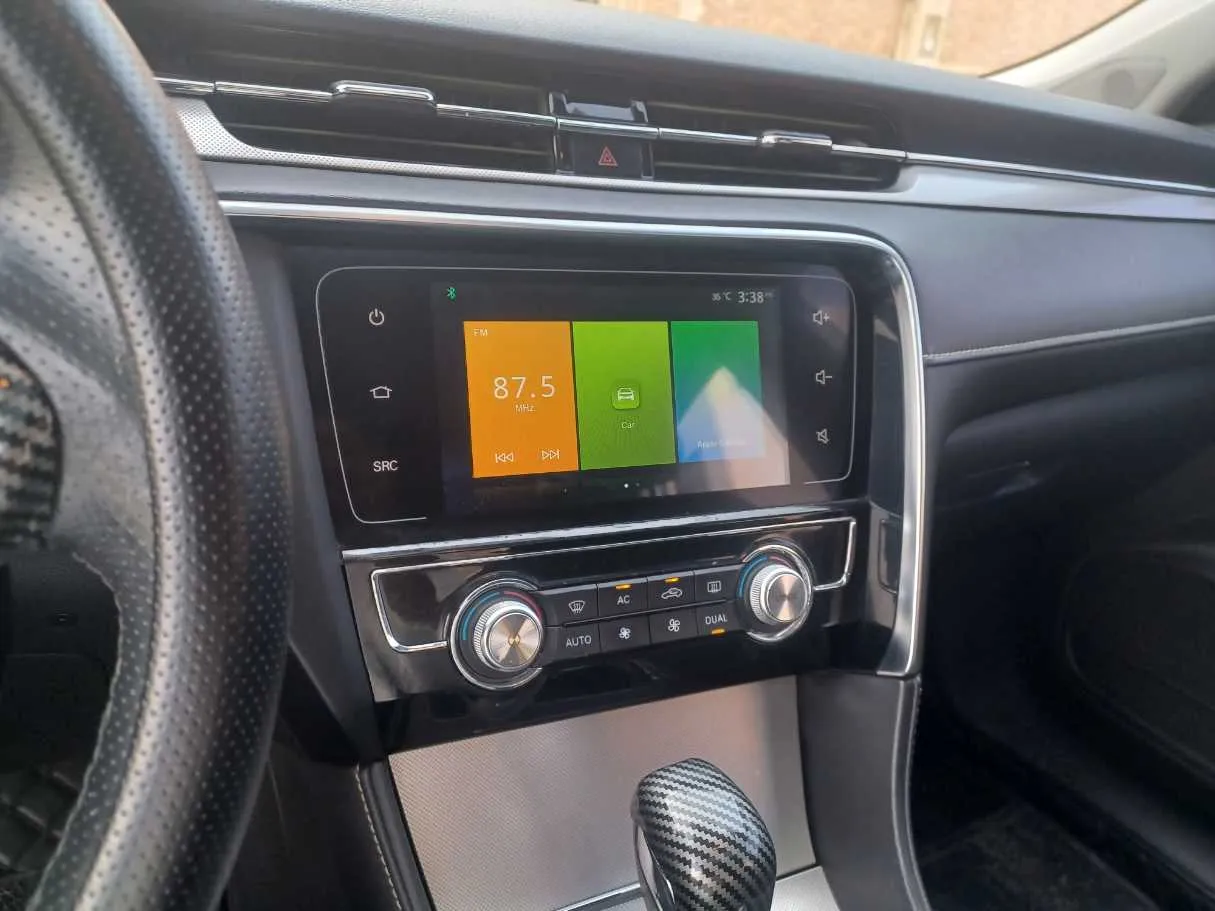 Car image 16