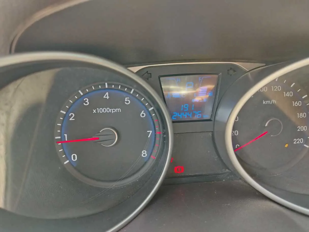 Car image 21