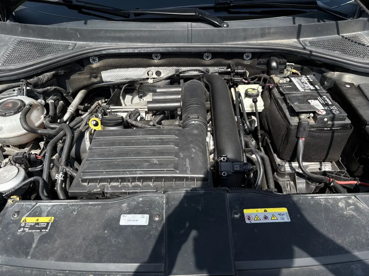 Car image 29