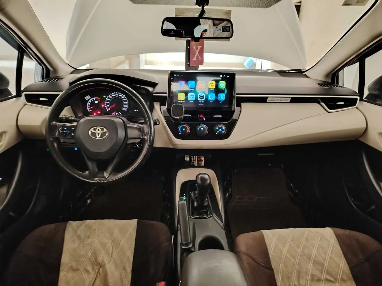 Car image 24