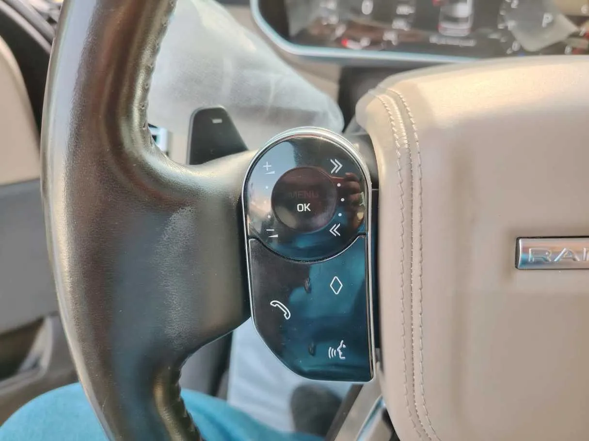 Car image 36