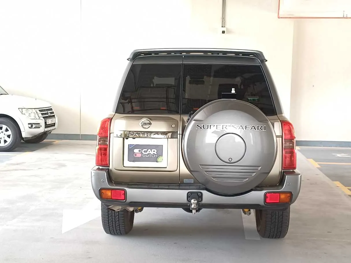 Car image 6