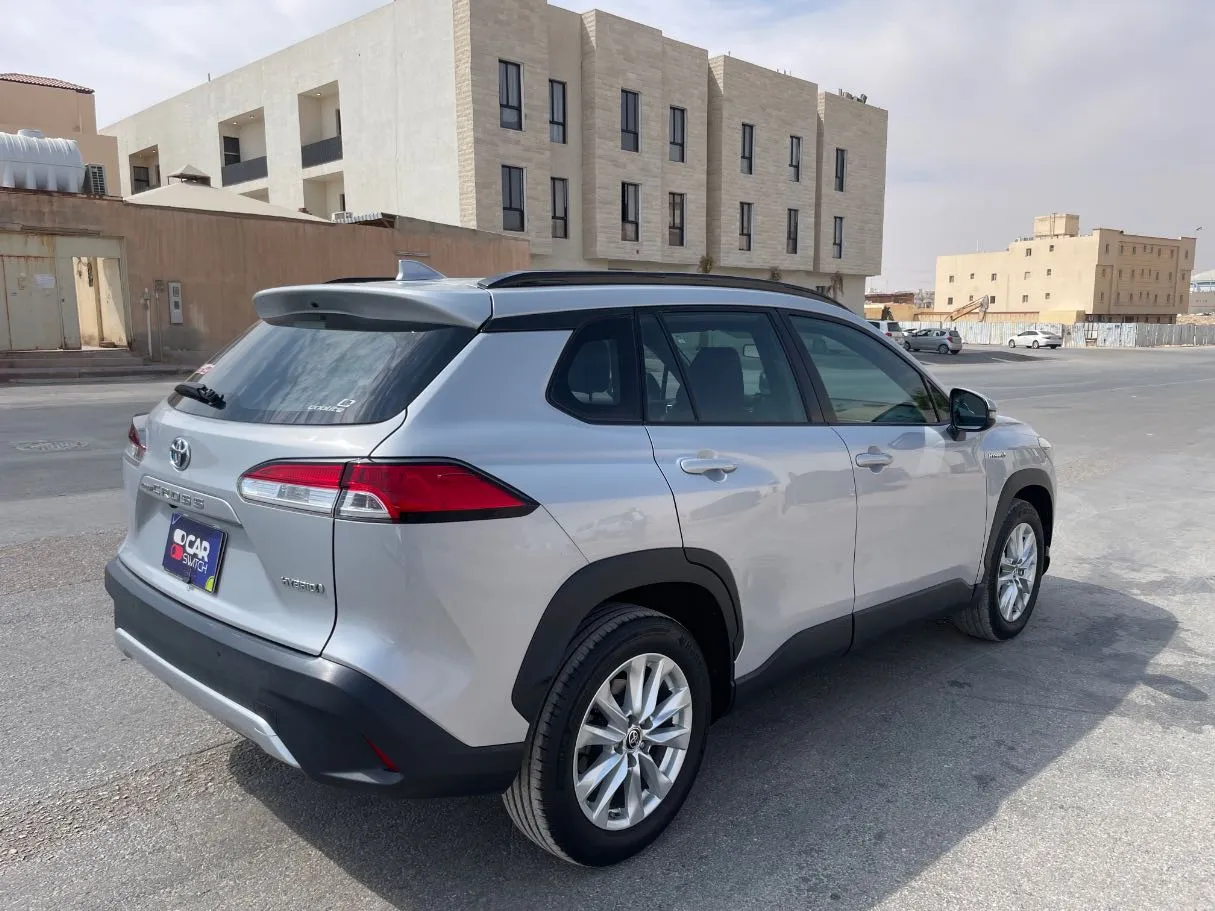 Car image 5