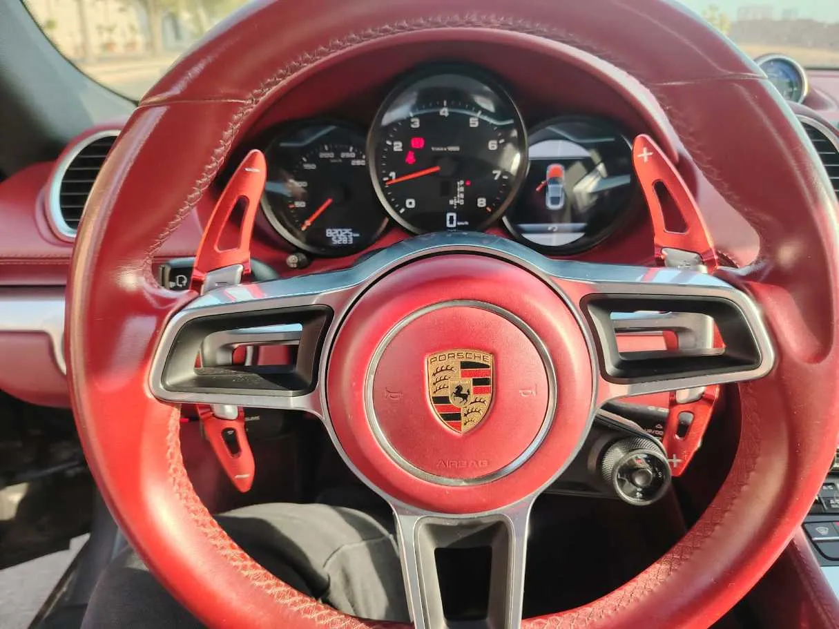 Car image 24