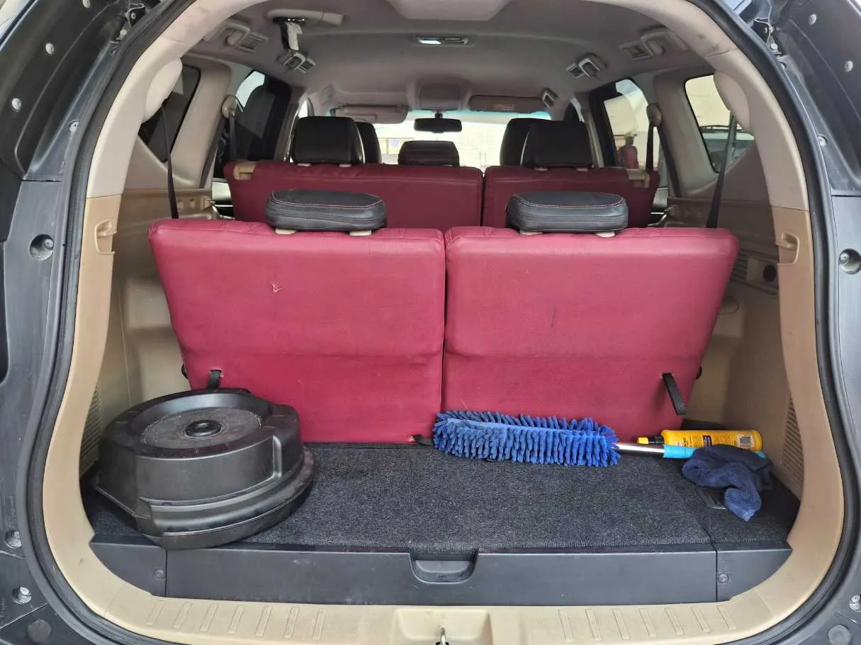 Car image 23