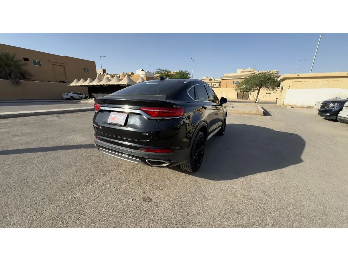 Car image 5