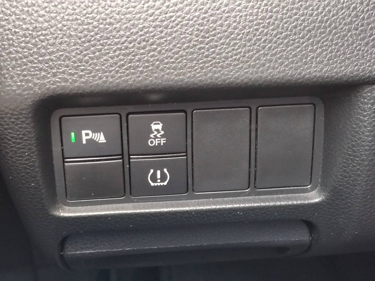 Car image 28