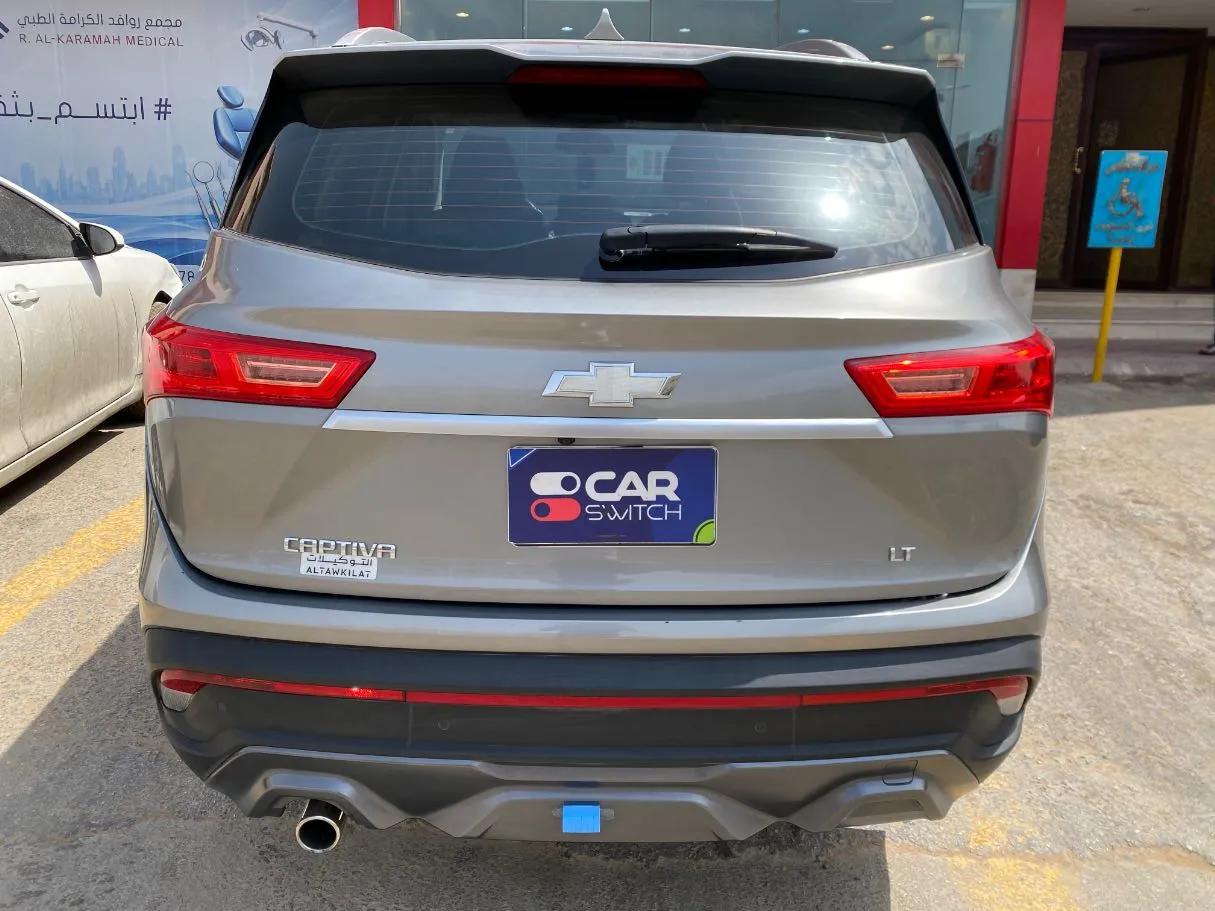 Car image 6