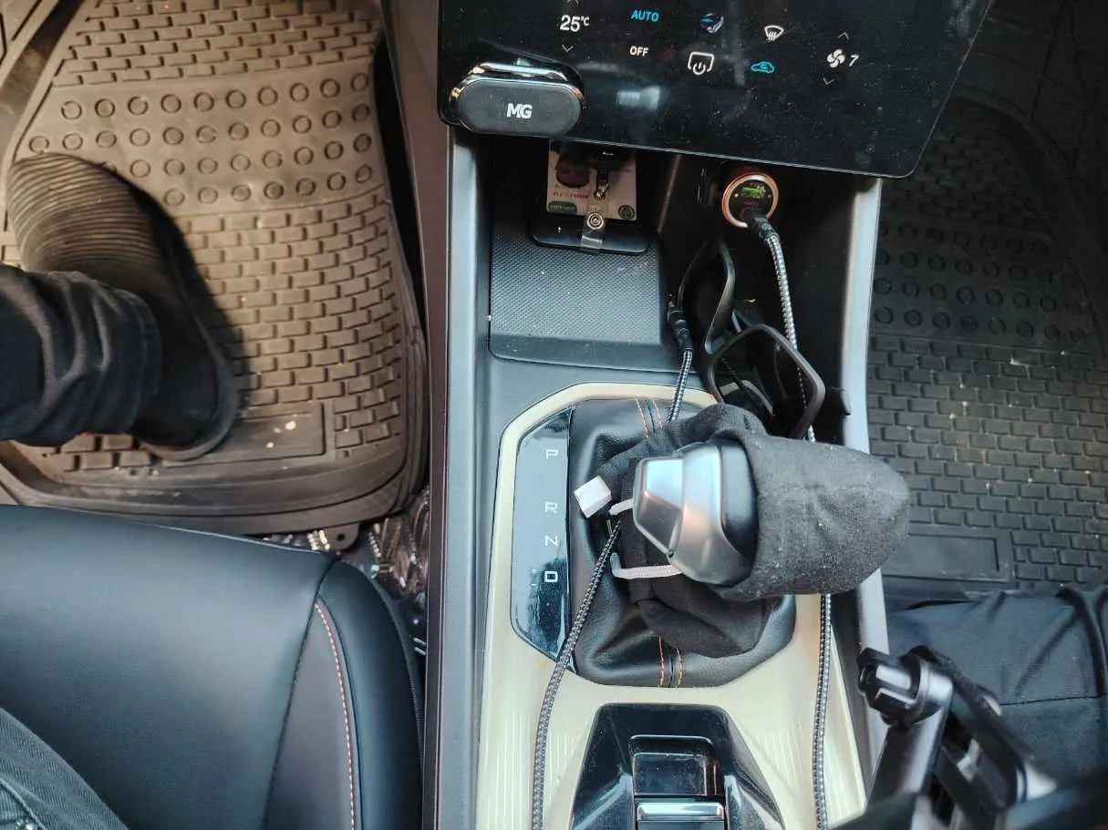 Car image 23