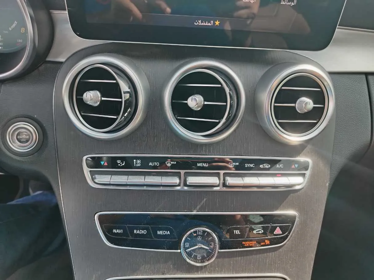 Car image 24