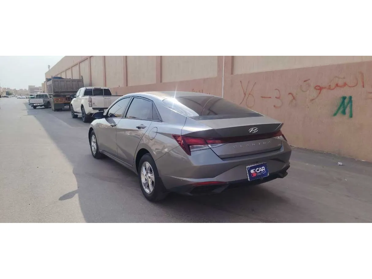 Car image 7