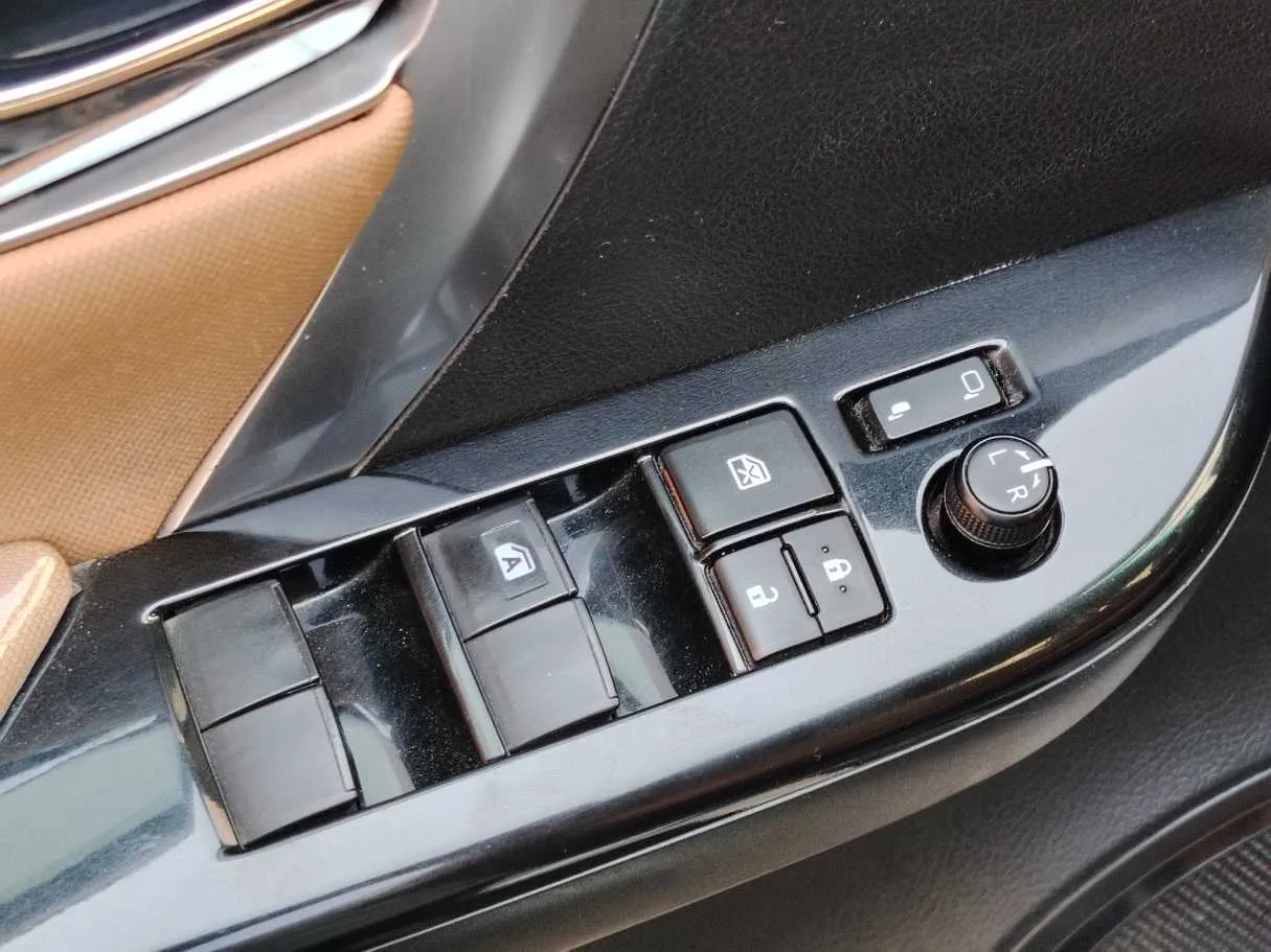 Car image 31