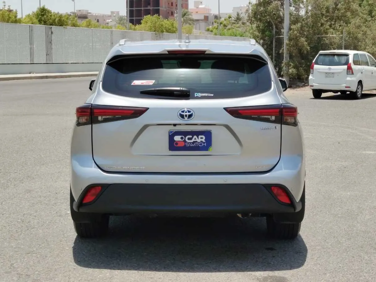 Car image 6